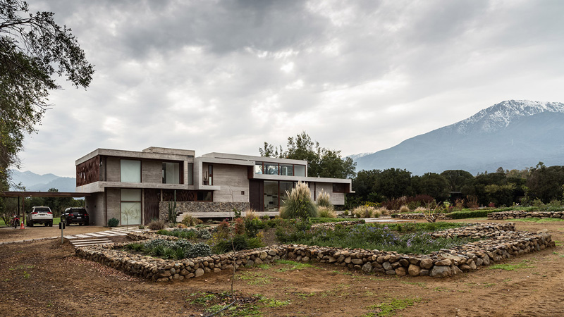 Corredor House By Chauriye Stäger Architects