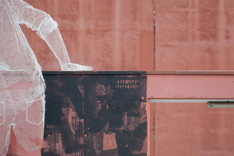 CHAINED By Edoardo Tresoldi And Gonzalo Borondo