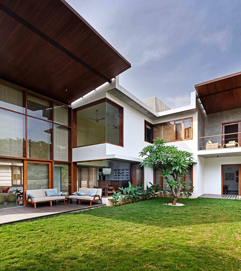 L-Plan House By Khosla Associates