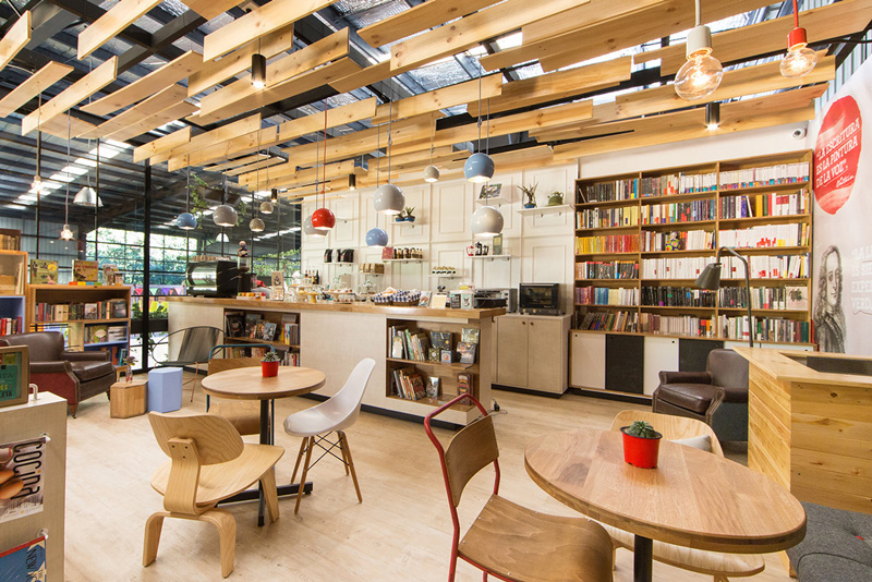 9 3/4 Bookstore + Café By Plasma Nodo