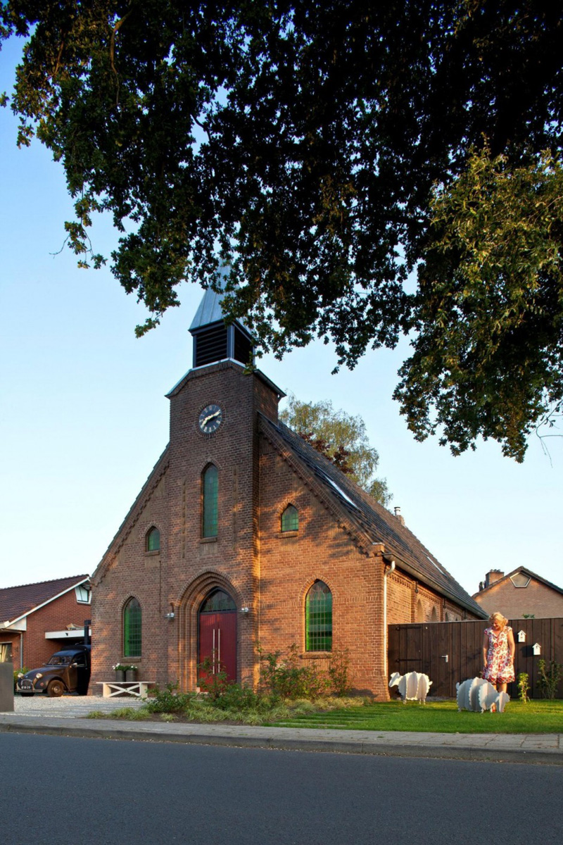 God’s Loftstory by Leijh, Kappelhof, Seckel, van den Dobbelsteen Architects