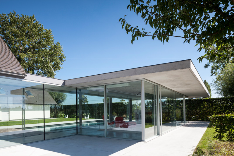 F20 Pool House By Lieven Dejaeghere