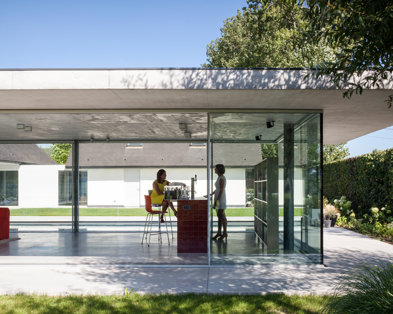 F20 Pool House By Lieven Dejaeghere