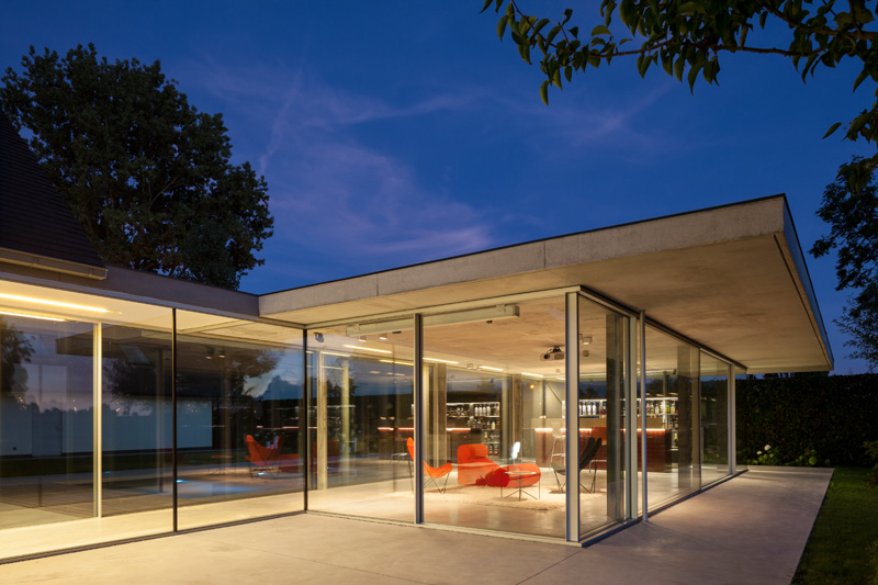 F20 Pool House By Lieven Dejaeghere