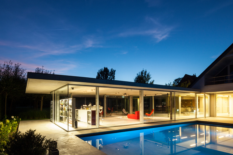 F20 Pool House By Lieven Dejaeghere