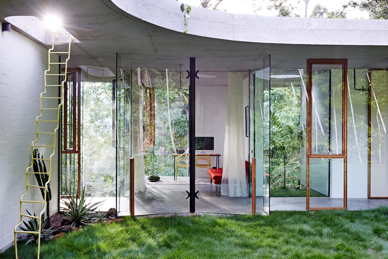 Planchonella House By Jesse Bennett & Anne-Marie Campagnolo