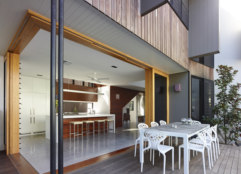 Sunshine Beach House By Shaun Lockyer Architects