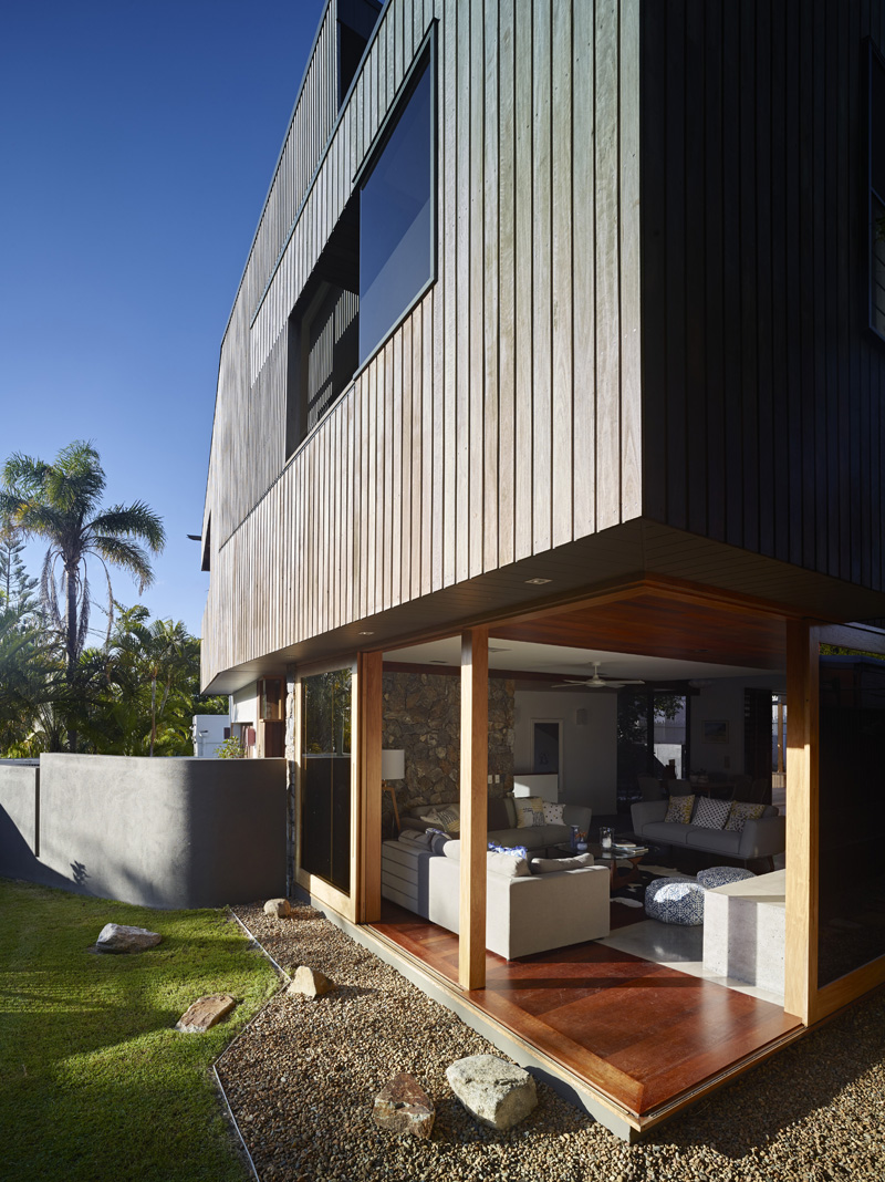 Sunshine Beach House By Shaun Lockyer Architects