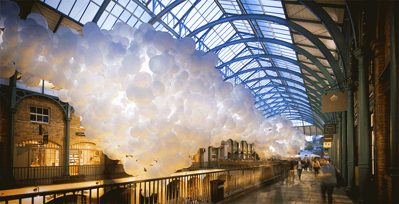 100,000 Giant Balloons To Pulsate White Light In Covent Garden