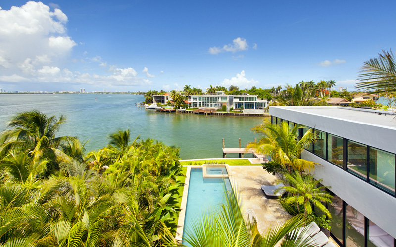 House In Miami Beach By Bosch Construction