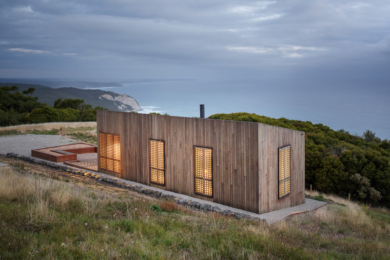 Moonlight Cabin By Jackson Clements Burrows Architects