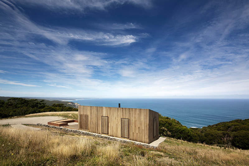 Moonlight Cabin By Jackson Clements Burrows Architects