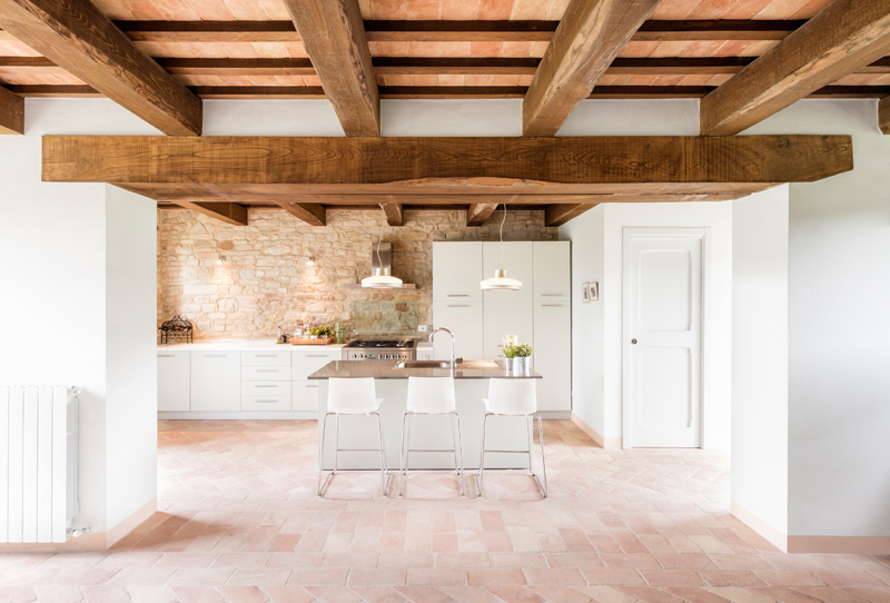 An Old Building In Tuscany Gets A Contemporary Interior