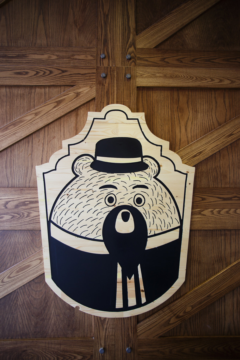 Villa De Bear By party / space / design