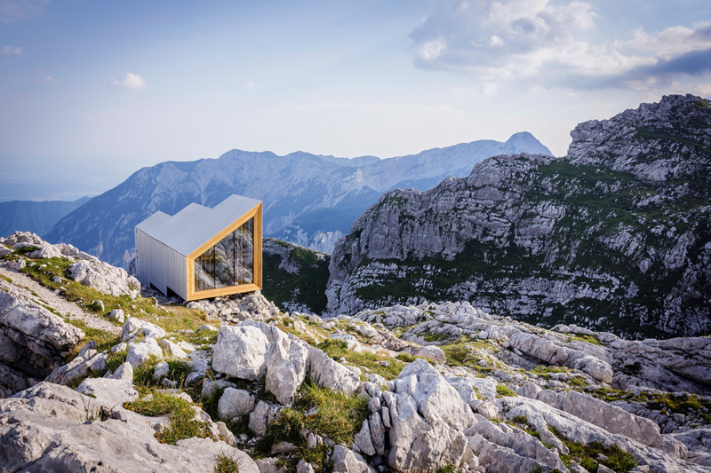 Alpine Shelter Skuta by OFIS architects and AKT II