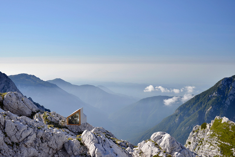 Alpine Shelter Skuta by OFIS architects and AKT II