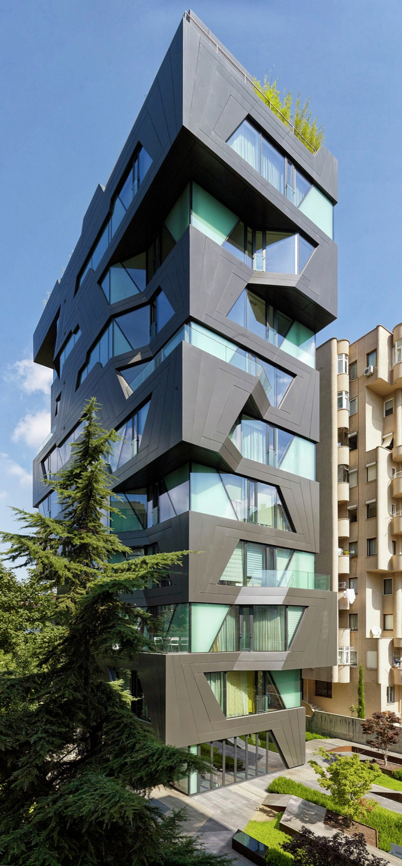 Apartment Building by Aytac Architects