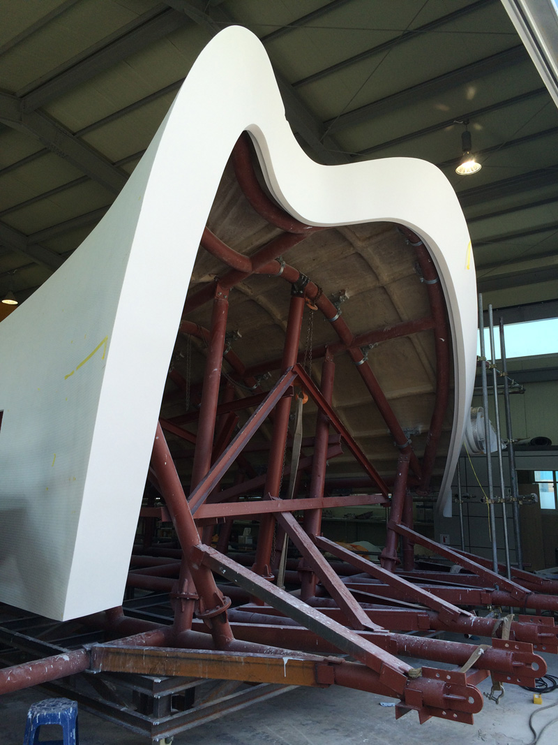 A Quick Look At How The Flowing Panels Of The Dior Flagship Store In Korea Were Made