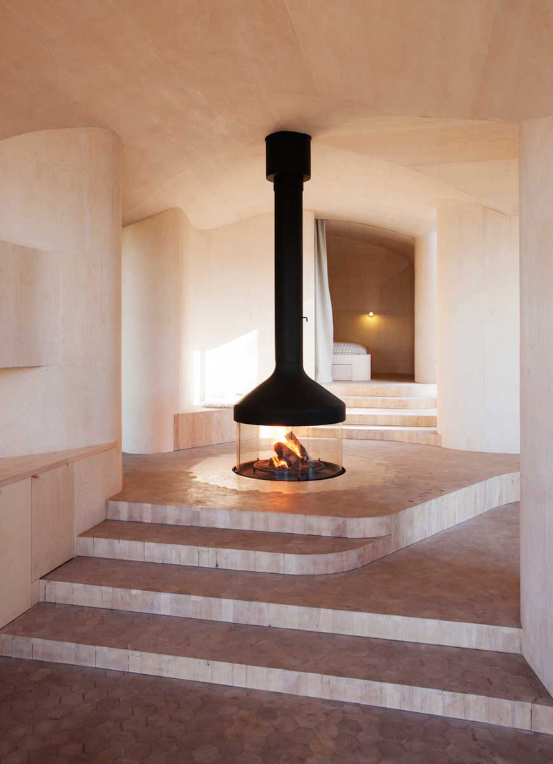 9 Freestanding Fireplaces That Make A Statement