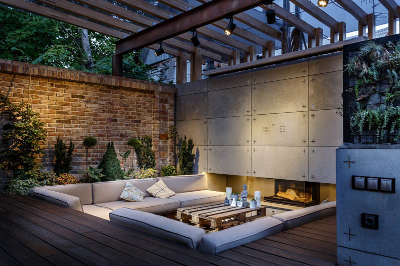 Outdoor Lounge Area by SVOYA Studio