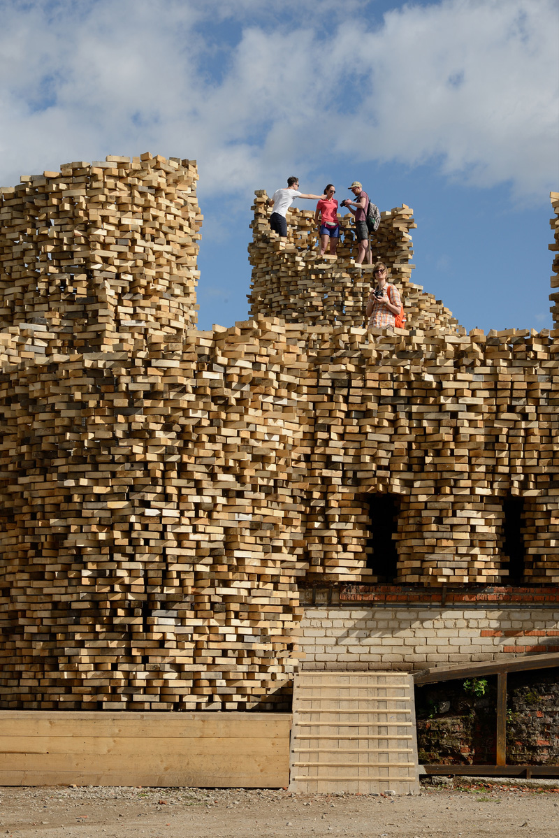 SELPO Pavilion By Nikolay Polissky