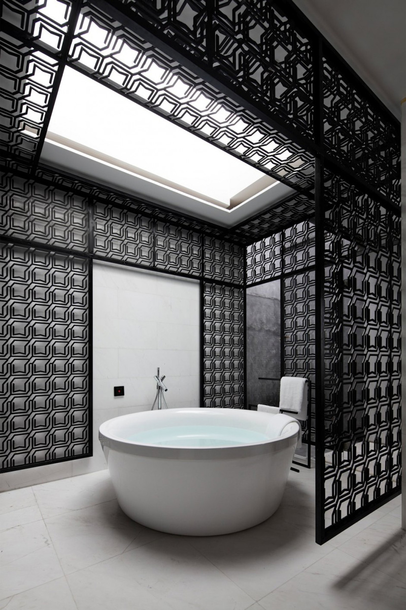 9 Black And White Bathrooms