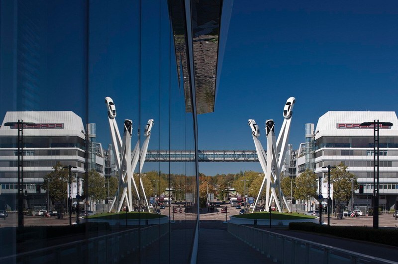 Jerry Gudah Creates A Sculpture Celebrating The Porsche 911 