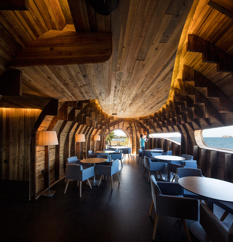Cella Bar by FCC Arquitectura and interior designer Paulo Lobo