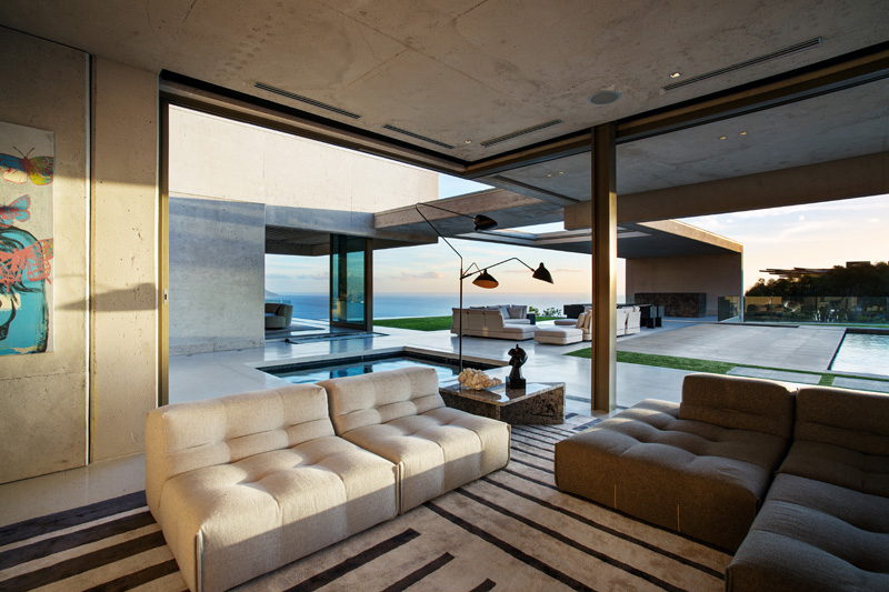 SAOTA design a clifftop home with 360 degree mountain and sea views