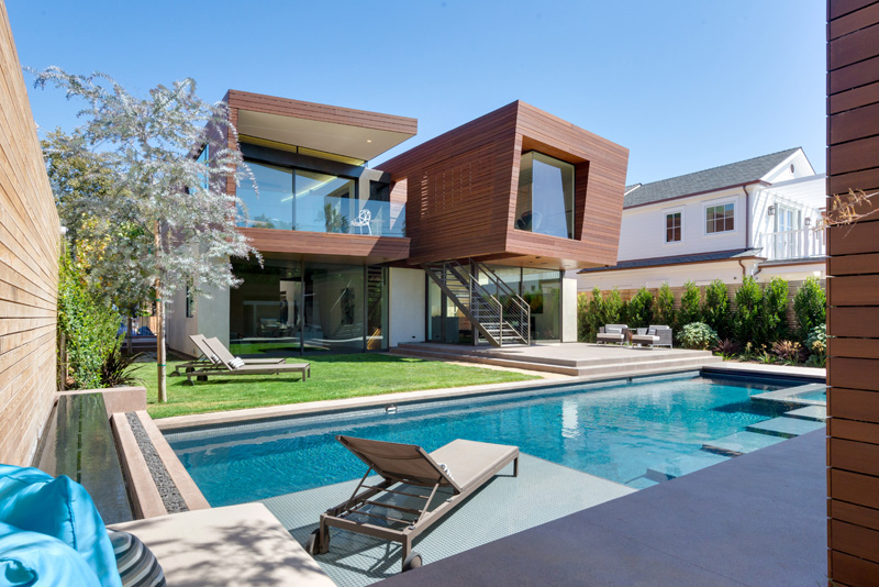 Contemporary house in Santa Monica, California, designed by Kovac Design Studio