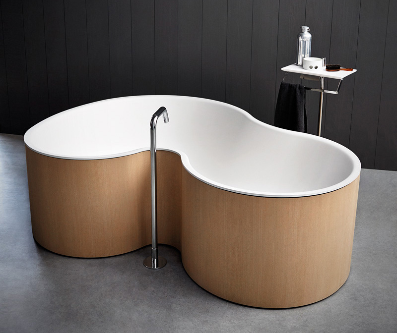 A curvy bathtub by Studio mk27 for Agape