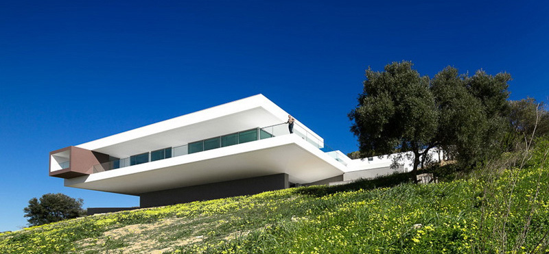 9 Houses That Have Made A Hillside Their Home