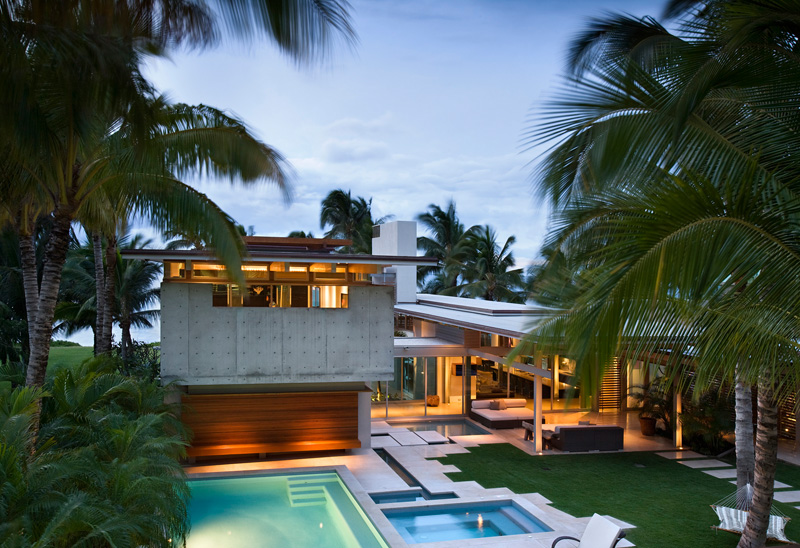 Home on Maui by Bossley Architects