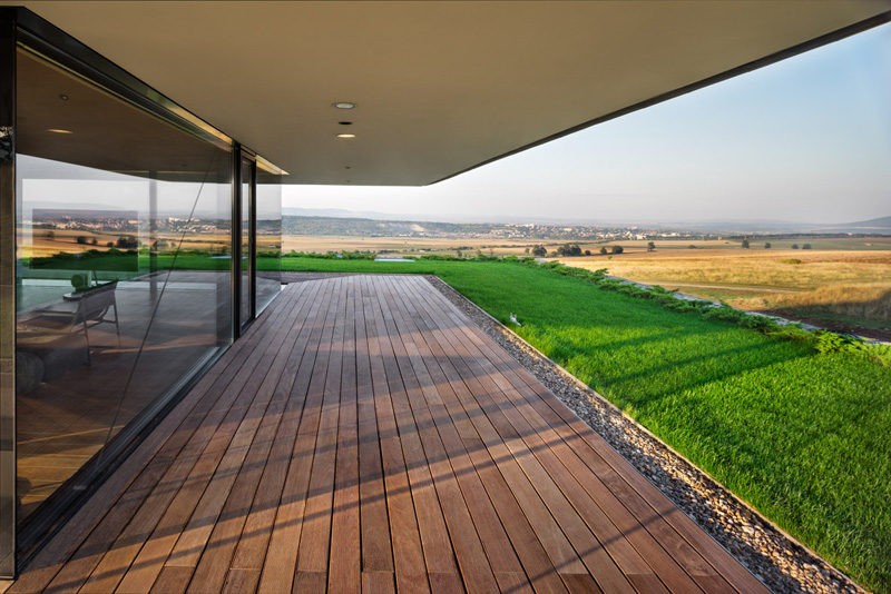 Observation House by I/O architects