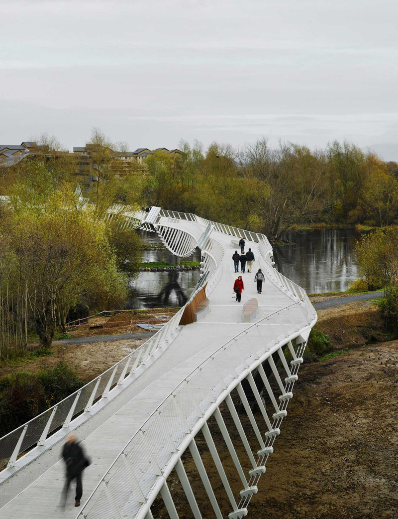 9 Pedestrian Bridges From Around The World