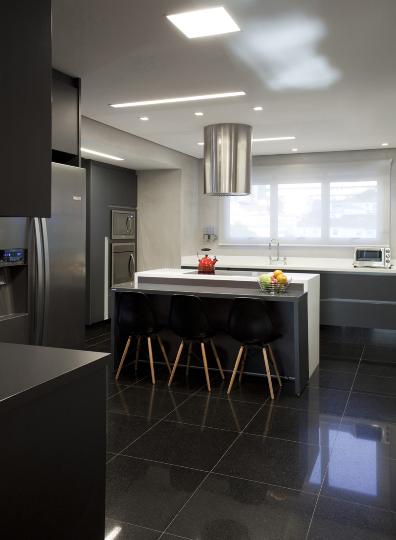 Apartment in Sao Paulo, Brazil, designed by Marcelo Rosset Arquitetura