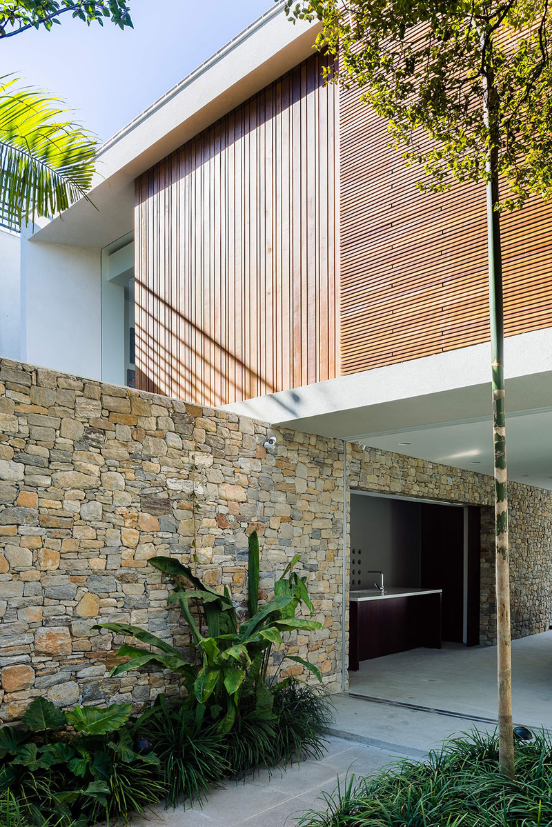 Casa Lara in São Paulo, Brazil, designed by Felipe Hess