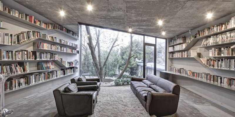 9 examples of floor-to-ceiling bookshelves