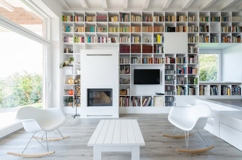 9 examples of floor-to-ceiling bookshelves