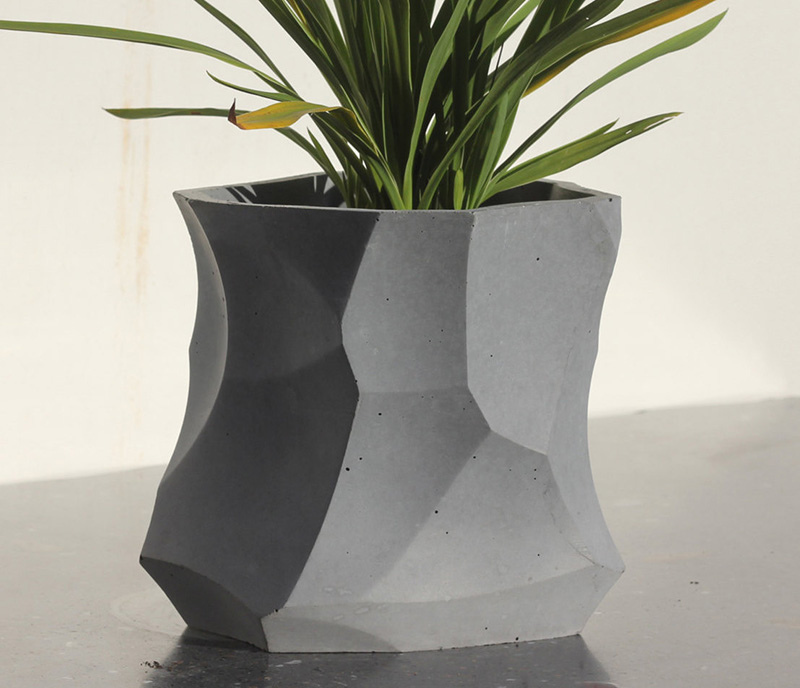 Modern concrete planters, like this one by Digitized Stone, adds a geometric touch to any interior. #Planters #SmallPlanters #Plants #Decor #HomeDecor #GiftIdea #ConcretePlanter