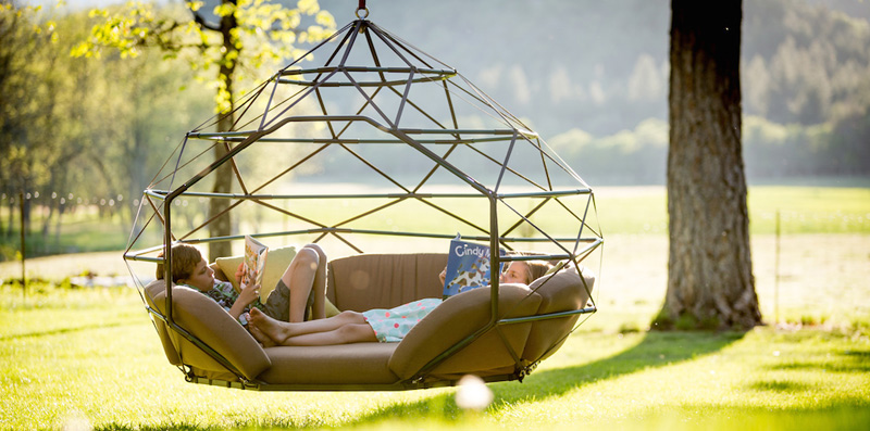 10 Photos Of Hanging Chairs