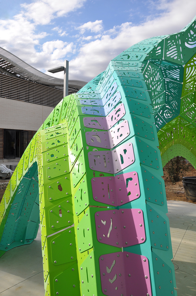 Pleated Inflation, a permanent informal amphitheater, designed by MARC FORNES / THEVERYMANY