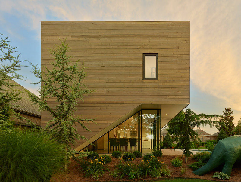 Srygley Pool House by Marlon Blackwell Architects