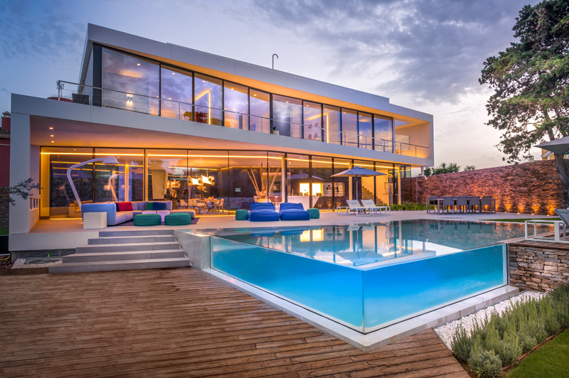 Cool Blue Villa in Spain by 123DV