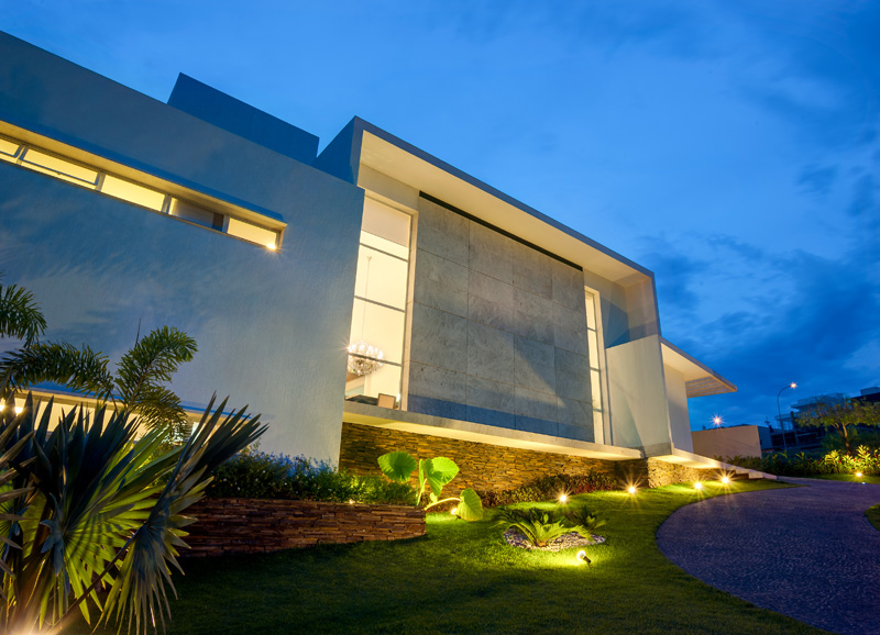 House Araguaia OM by Dayala + Rafael Estúdio de Arquitetura