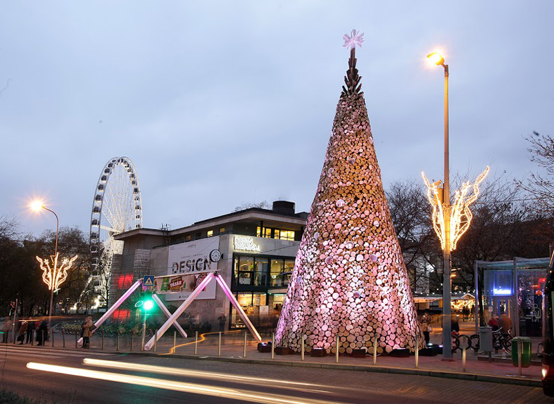 Giant Christmas Trees Have Sprouted Up In Budapest, London And Manchester