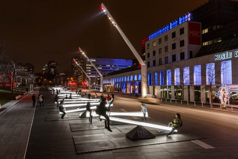 Light-filled seesaws in Montreal