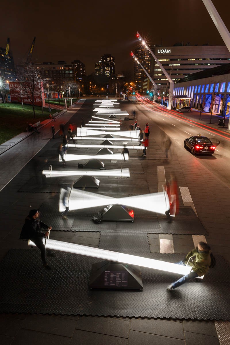 Light-filled seesaws in Montreal