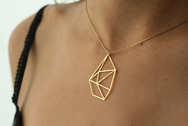 9 Gift Ideas For Lovers Of Minimalist Jewelery