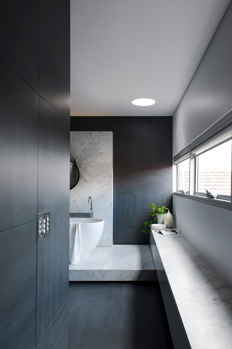 13 Inspirational Photos Of A Monotone Bathroom